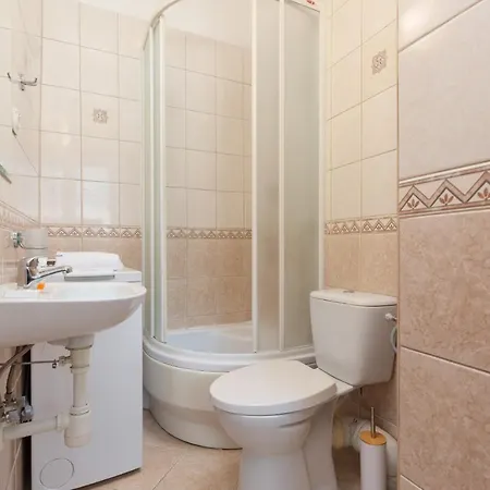 Apartment Metro Politechnika Studio Konstytucji By Renters